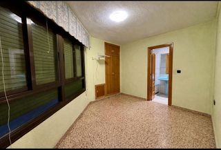 Piso en venta en Carolinas Altas en Alicante