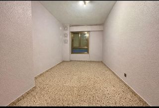 Piso en venta en Carolinas Altas en Alicante