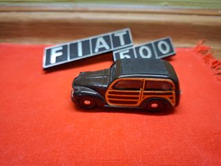 Modellino Fiat 500 Giardinetta + Logo