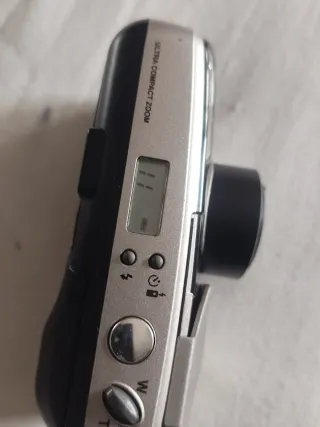 Cámara Analógica Olympus SuperZoom 800S