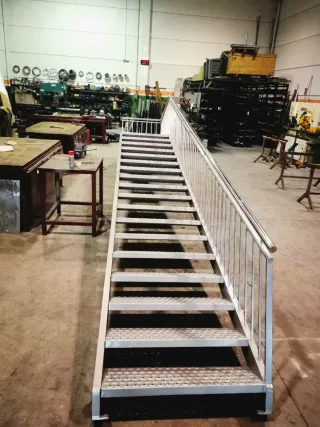 Soldador, herrero, calderero precio económico.