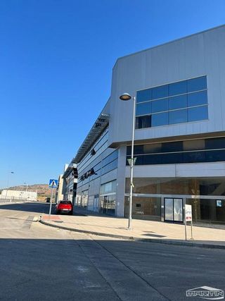 Local comercial en venta en Lucena