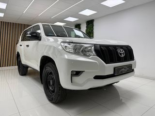 TOYOTA Land Cruiser D-4D GX desde 569€/mes*