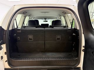 TOYOTA Land Cruiser D-4D GX desde 569€/mes*