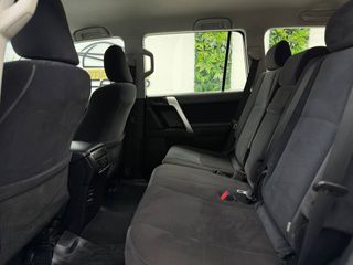 TOYOTA Land Cruiser D-4D GX desde 569€/mes*