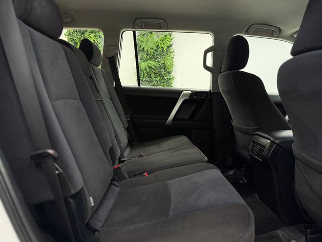 TOYOTA Land Cruiser D-4D GX desde 569€/mes*