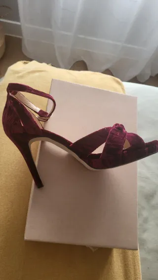 Zapatos de tacón terciopelo burdeos