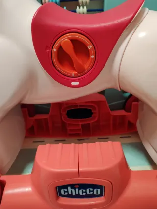 Cavallo al galoppo / dondolo Chicco Miss Rodeo 18m+