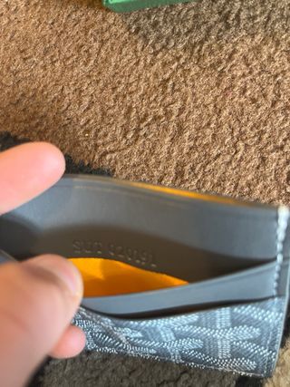 Tarjetero Goyard Gris y Blanco