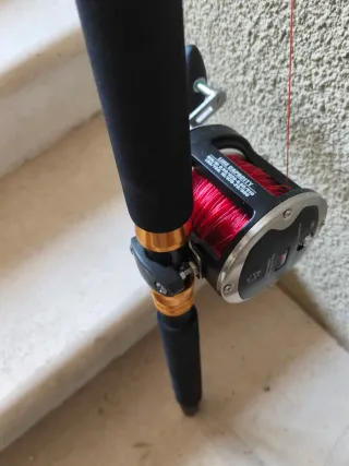 Mulinello da traina e canna da pesca