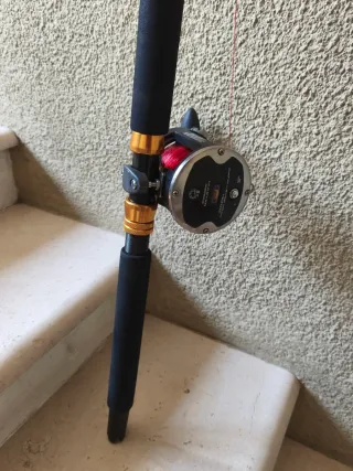 Mulinello da traina e canna da pesca