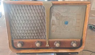 Radio Vintage Madera