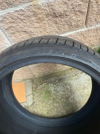 Pirelli P0 255/30/19