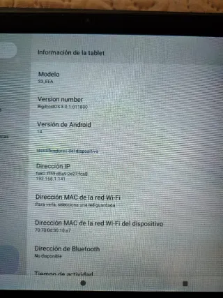 Tablet  suaat Negra con Funda, Teclado y Ratón
