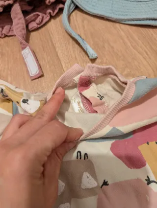 Lote Ropa Bebé 80cm: Chaqueta, Body, Camisetas...