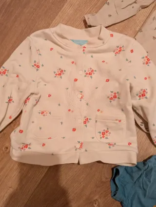 Lote Ropa Bebé 80cm: Chaqueta, Body, Camisetas...