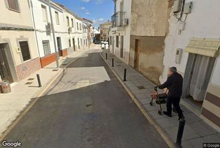 Casa adosada en venta en Mengíbar