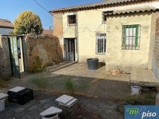 Casa adosada en venta en Rueda