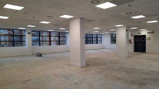 Oficina en alquiler en La Paz en Madrid