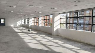 Oficina en alquiler en La Paz en Madrid