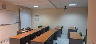 Oficina en alquiler en Carranque - Haza Cuevas en Málaga