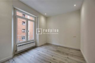 Piso en alquiler en Pº Zorrilla - Cuatro de Marzo en Valladolid