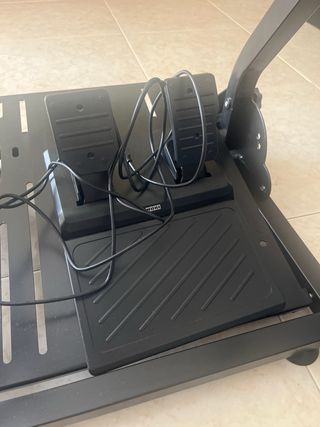 Volante Hori PS5/PC/PS4 + Soporte