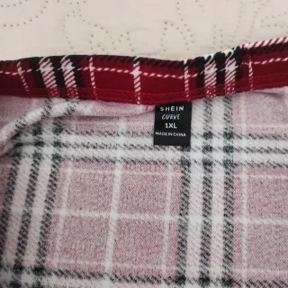 Gonna scozzese rossa