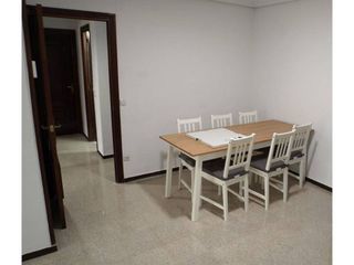 Piso en alquiler en Poligono Sur - La Oliva - Letanías en Sevilla