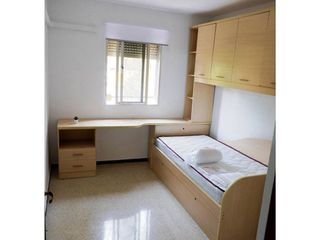 Piso en alquiler en Poligono Sur - La Oliva - Letanías en Sevilla