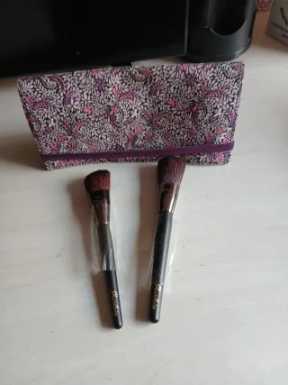 Estuche brochas Guerlain floral