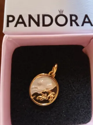 Charm Pandora Medaglione Pegaso Oro Rosa