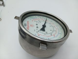 Manómetro Technofrigo WIKA Profesional