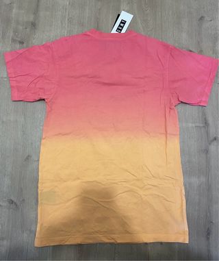 Camiseta GRMY degradado rosa y naranja