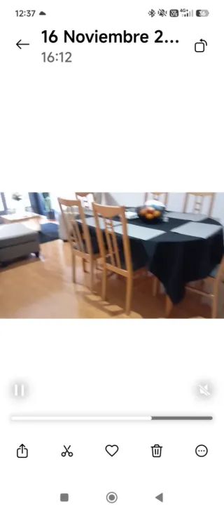 Comedor con mesa y sillas