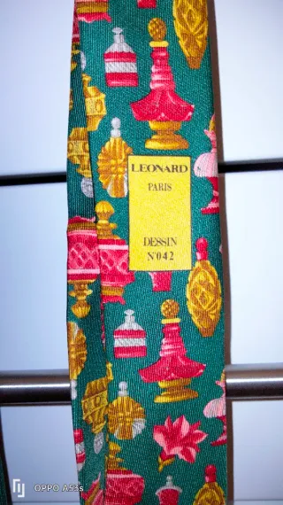 Corbata Seda Leonard París Dibujo Botellas