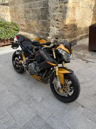 Benelli Café Racer 1130 Negra/Dorada