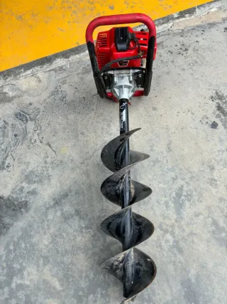 Alquiler de ahoyador a gasolina 45€ + IVA / día