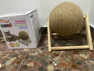 Rascador para gatos Wuau! bola giratoria