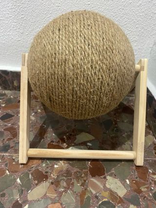 Rascador para gatos Wuau! bola giratoria