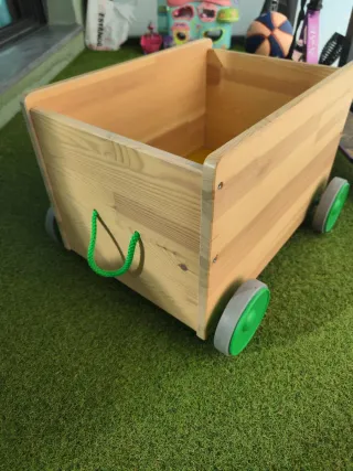Carrito madera IKEA con ruedas
