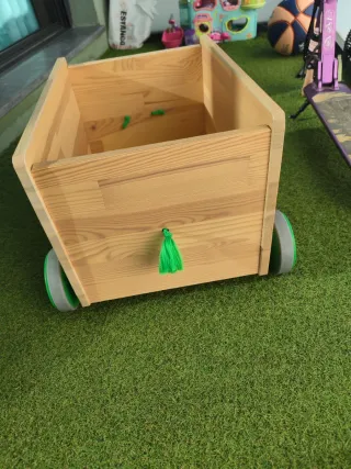 Carrito madera IKEA con ruedas