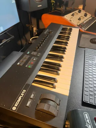 Native Instruments Komplete Kontrol A49