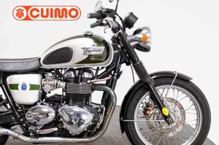 TRIUMPH BONNEVILLE 900