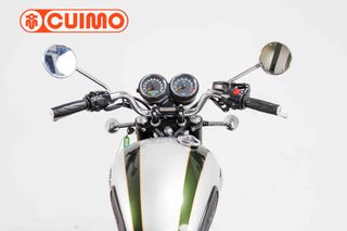 TRIUMPH BONNEVILLE 900