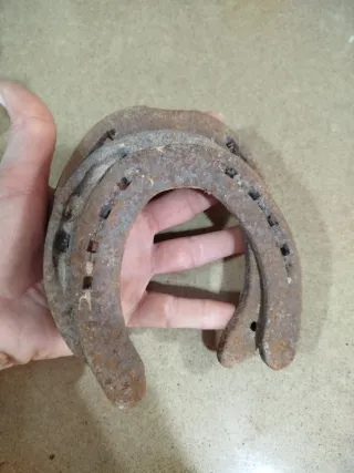 Herraduras antiguas de metal
