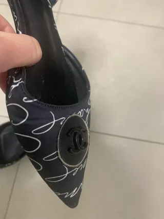 Chanel Zapatos Negros Estampados