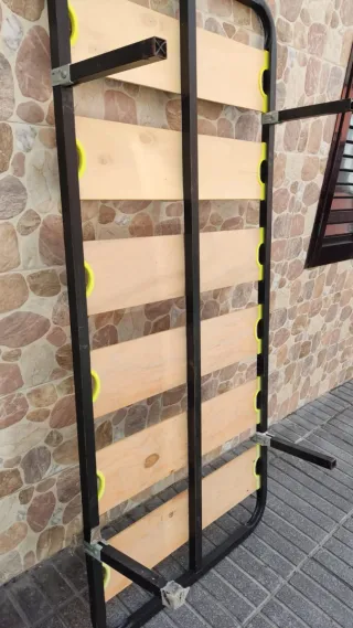 Somier individual láminas madera y metal