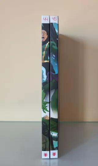 2 Comics en tapa dura de Spiderman