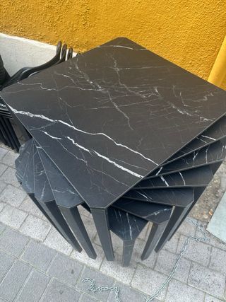 Mesas y sillas de terraza